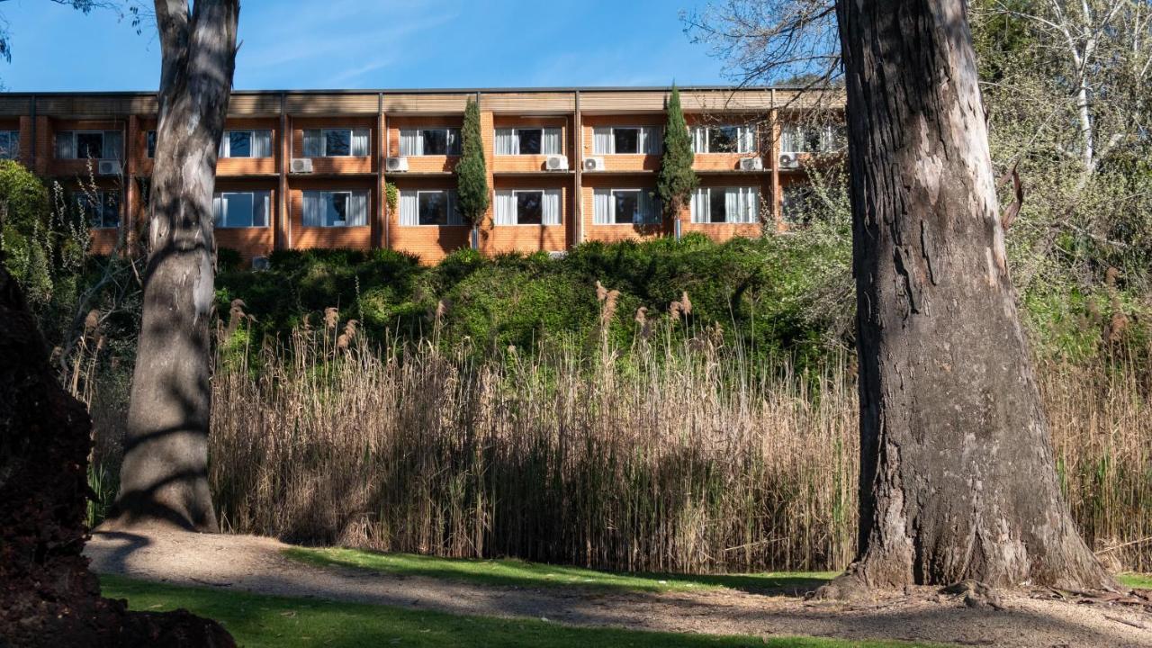 Parkview Motor Inn And Apartments Вангаратта Экстерьер фото